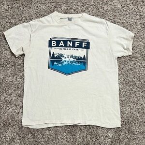 Gildan Cream and Blue Short Sleeve Tee with Mountain Graphic